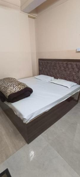 Golden guest house